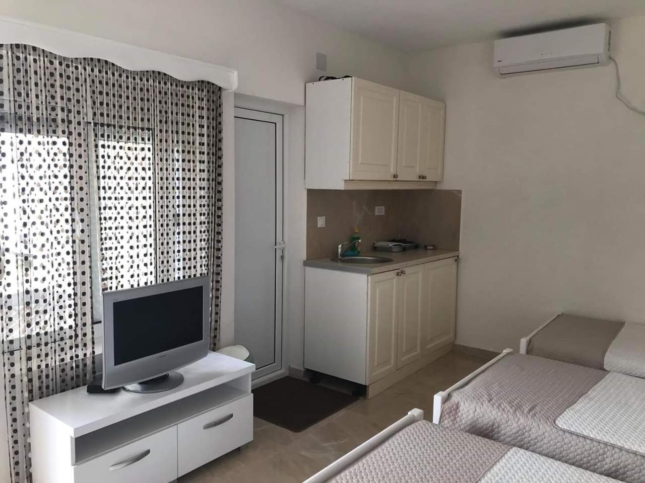 Apartments In Amor Ulcinj Esterno foto