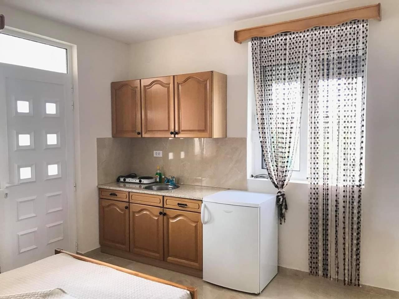 Apartments In Amor Ulcinj Esterno foto